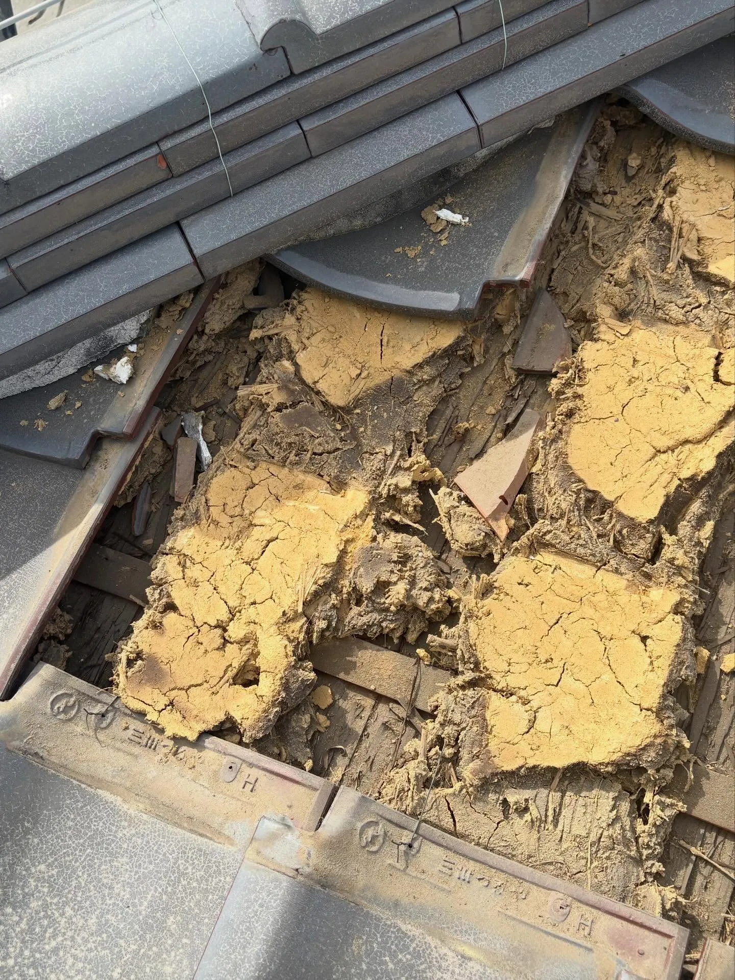 🏠【瓦屋根って実はこんなに重い|三重県桑名市】